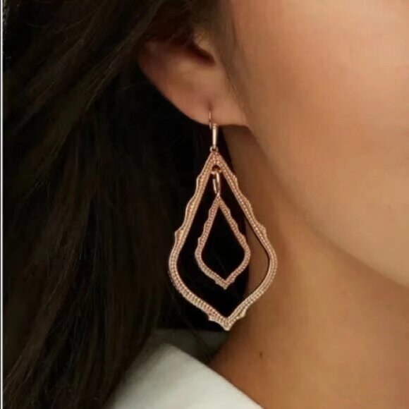 Kendra Scott Stud Earrings - Picture 1 of 6